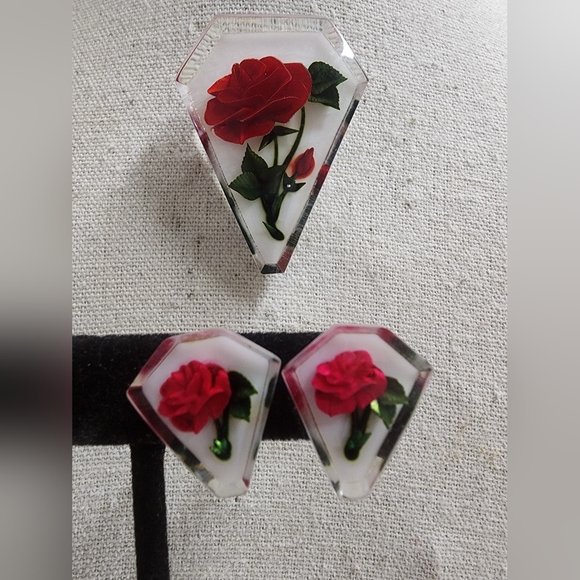 Jewelry - Vintage Red Rose Reverse Carved Lucite Jewelry Set
